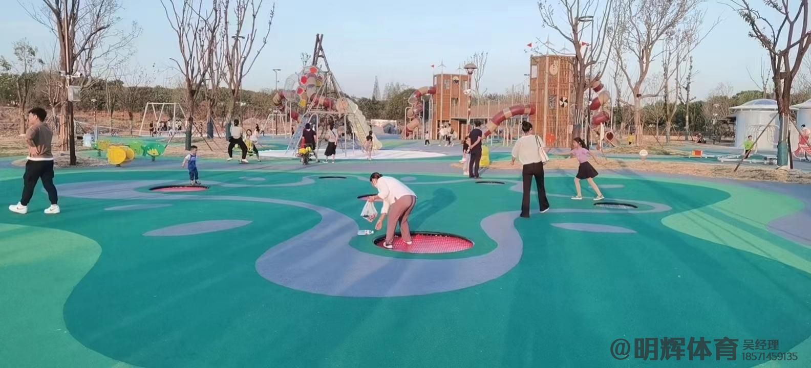三明公园跑道是用什么材料做成的